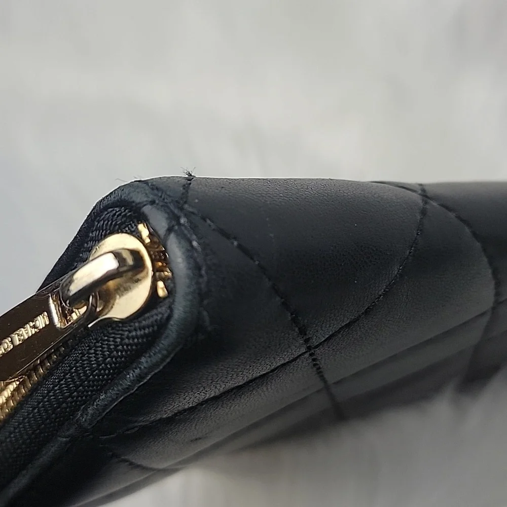 MICHAEL‎ KORS Hamilton Black Quilted Leather Gold Tone Logo Zip Around Wallet